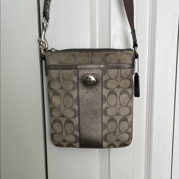 Coach grey  and Tan Signature crossbody Shoulder Bag - Picture 1 of 8